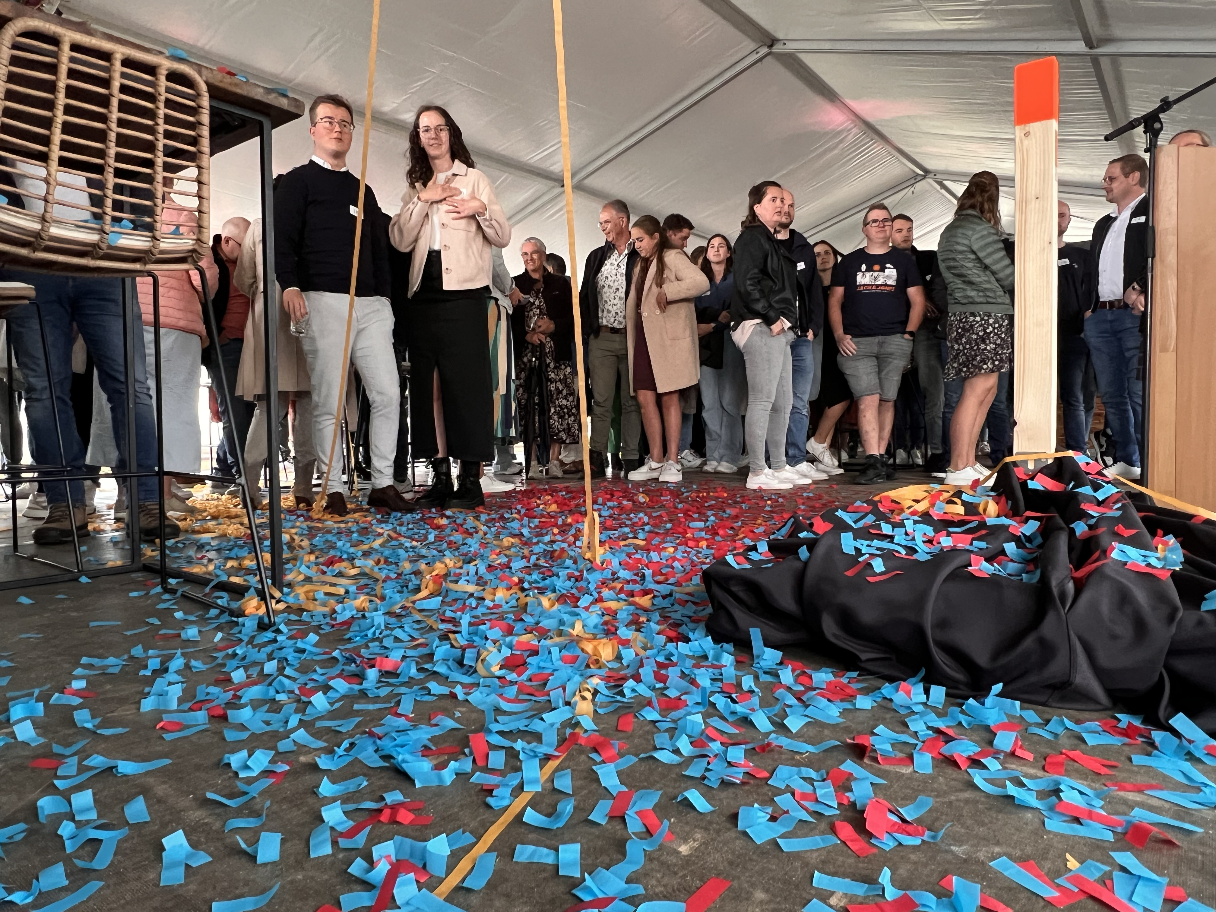 Tentvloer vol confetti